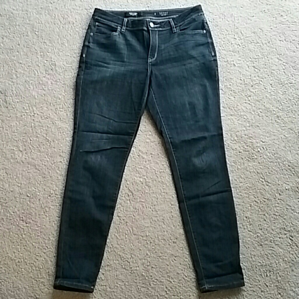 Simply Vera Mid rise Skinny Jeans Sz 8